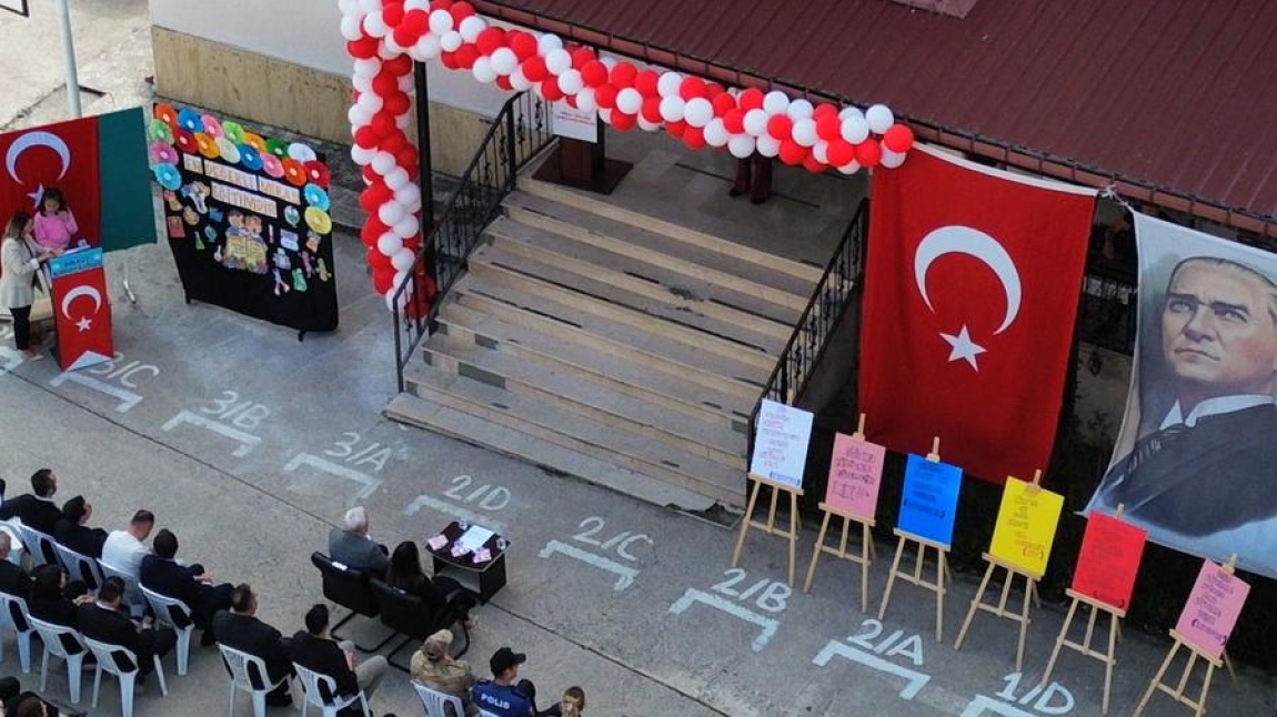 İLKÖĞRETİM HAFTASI OKULUMUZDA ÇOŞKUYLA KUTLANDI